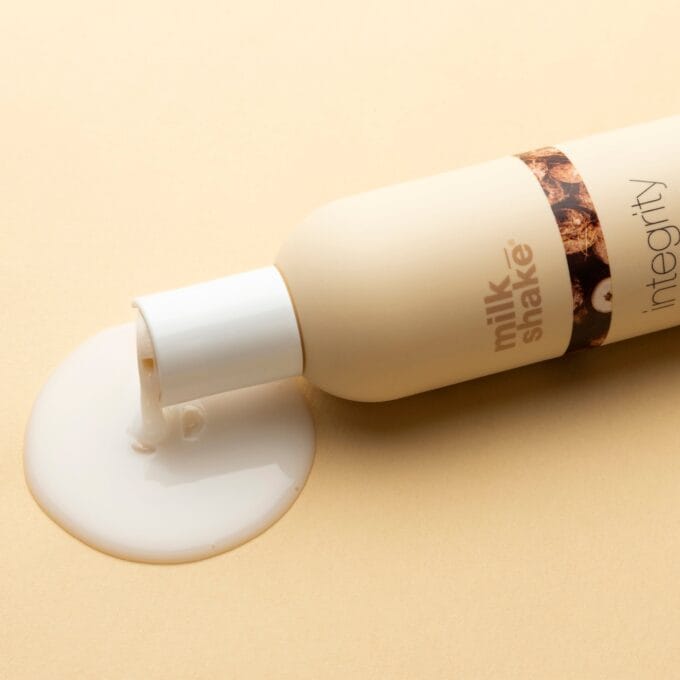 milk_shake Integrity Nourishing Shampoo 300ml Halo Hair & Skin - khdskinhairbeautyau.com